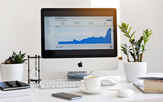 爱游戏娱乐-国足0_0战平中国香港，晋级形势堪忧，国足7-0香港