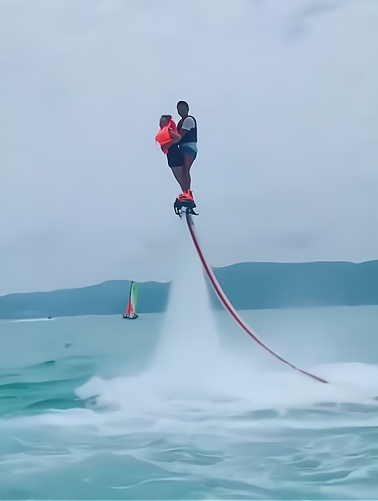 爱游戏app-水上飞人秀：极速飞跃水面的简单介绍