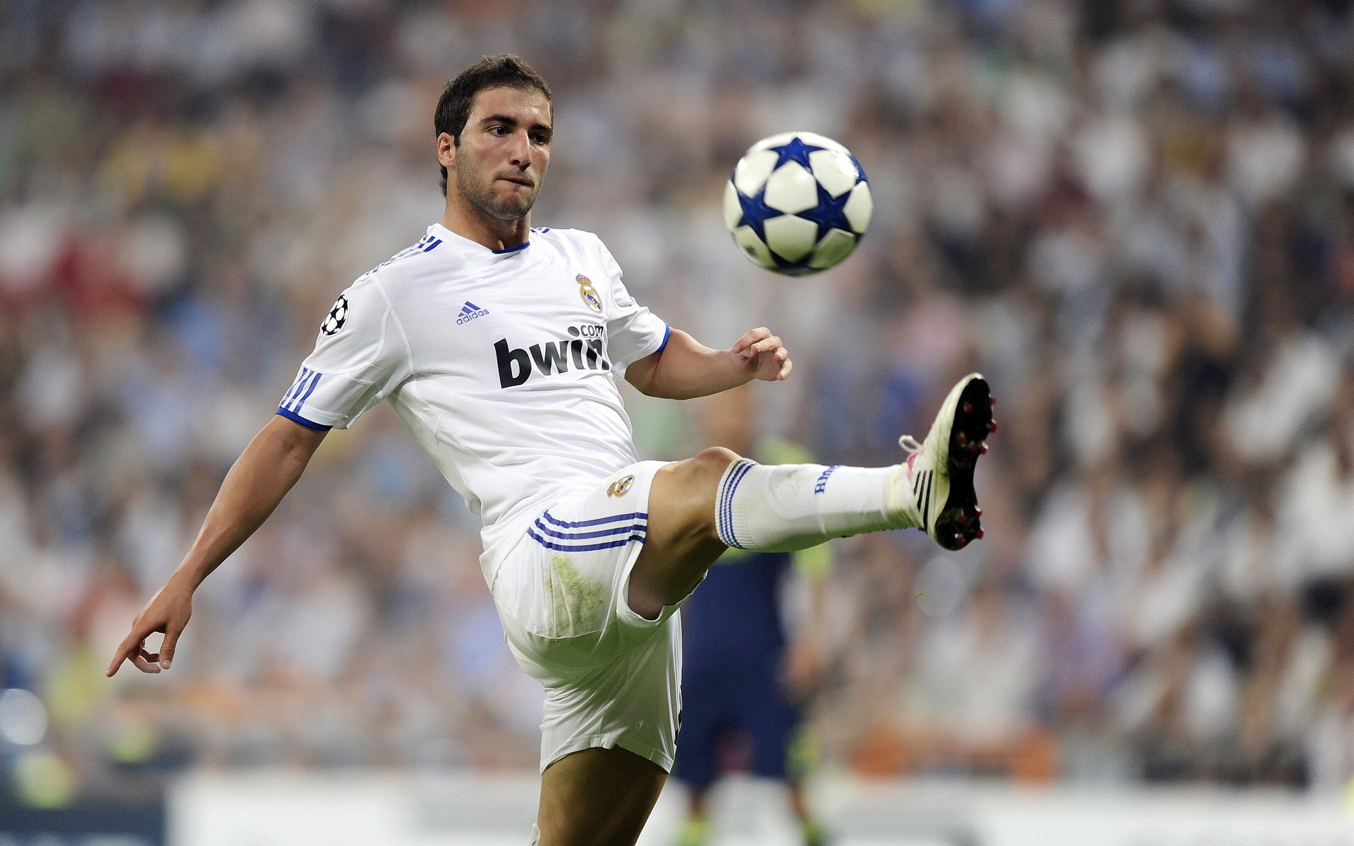 法甲激战正酣,战术创新多样,精彩不断,法甲爆发大规模冲突