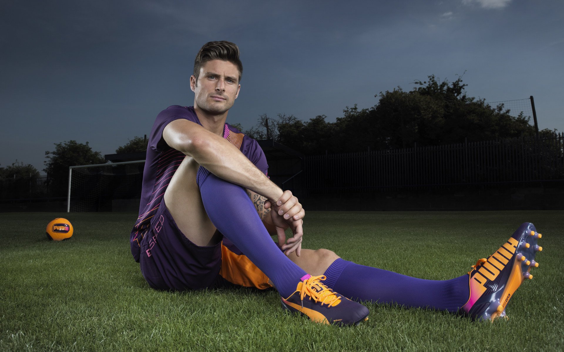 隆戈的传奇时刻:冲破防线,成为全黑队的“得分机器”